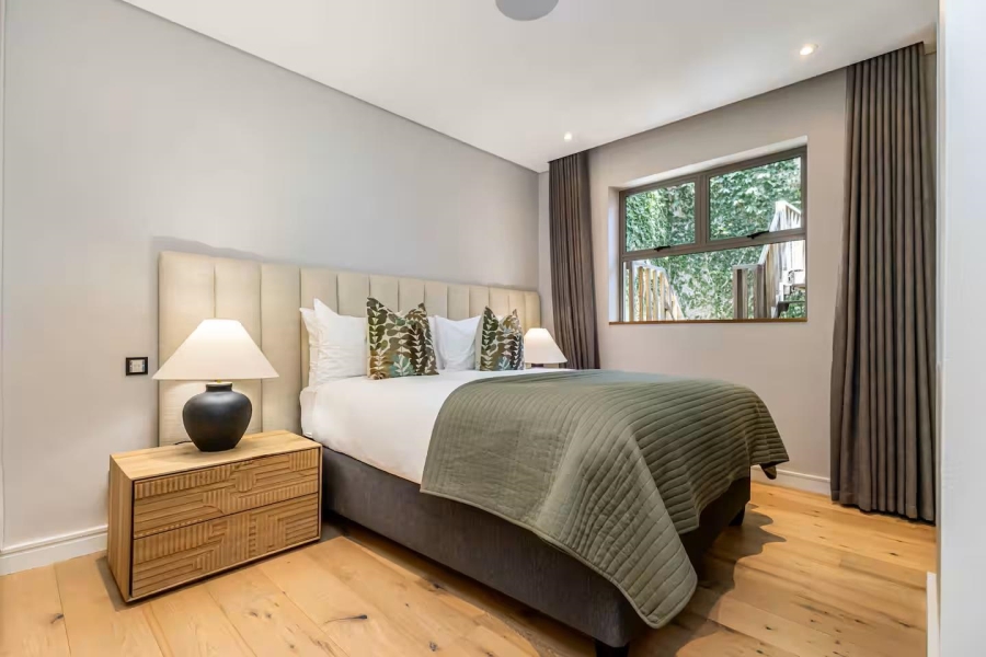 5 Bedroom Property for Sale in Fresnaye Western Cape